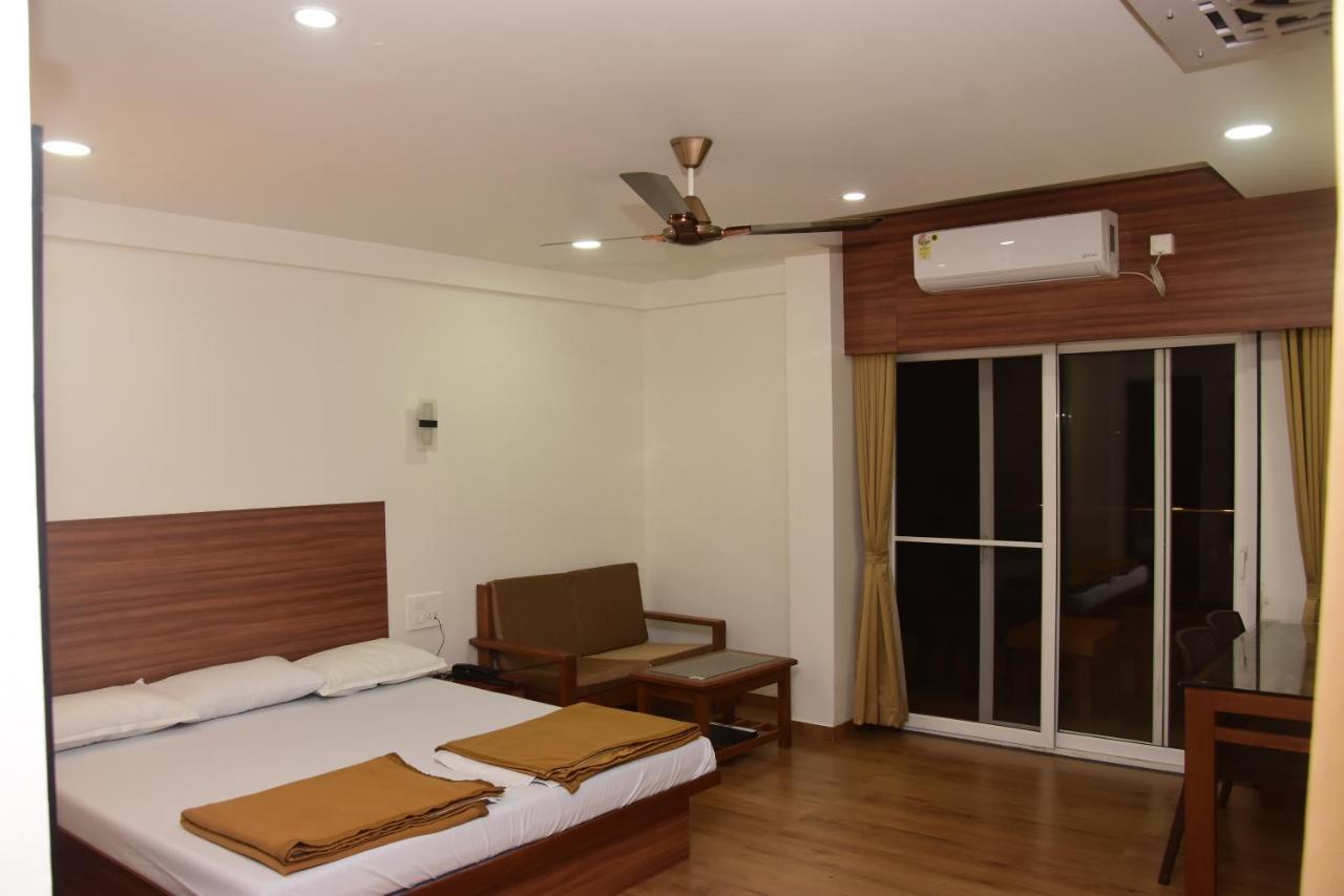 Regal Panhala Residency Hotel Exterior foto