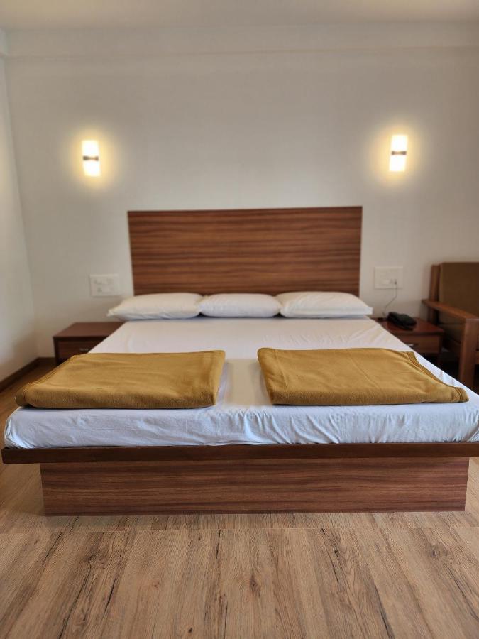 Regal Panhala Residency Hotel Exterior foto